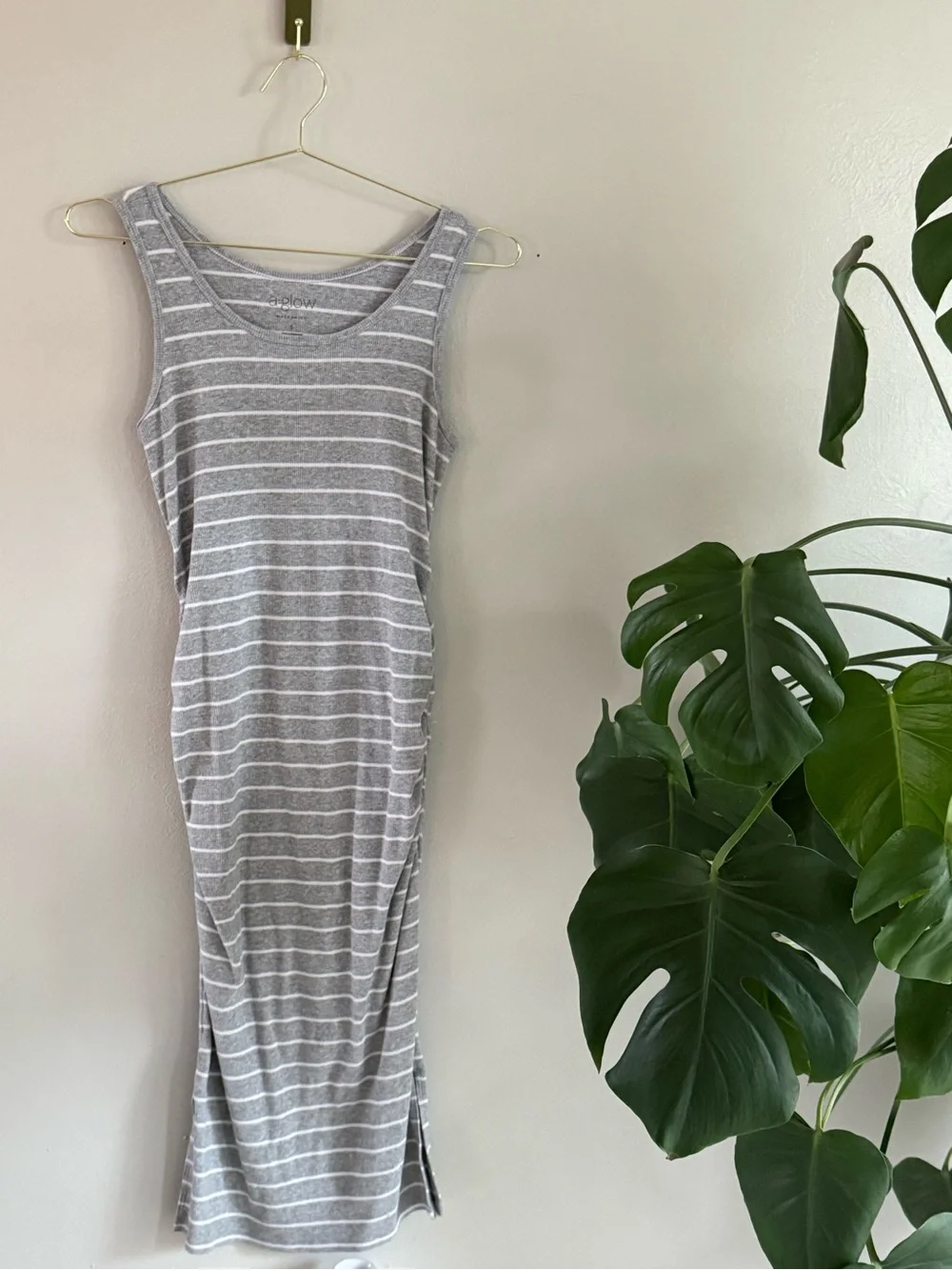 👶🏼Maternity Bundle 3/$20👶🏼
Maternity Gray & White Striped Sleeveless Maxi Dress - Picture 1 of 1